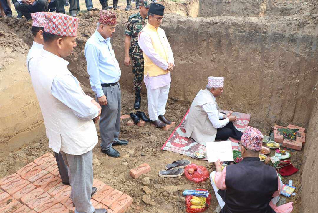 राजधानी क्षेत्रमा बिग स्कुल बन्दै मुख्यमन्त्री महराद्वारा भवनकाे शिलान्यस