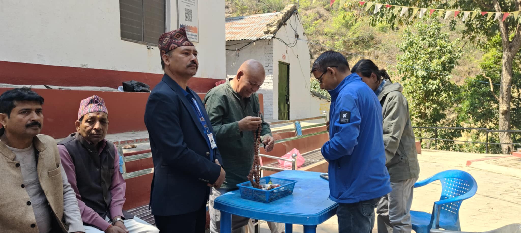 दाङको धारपानीमा डिजिटल अभिलेखका लागि क्यूआरकोड जडान