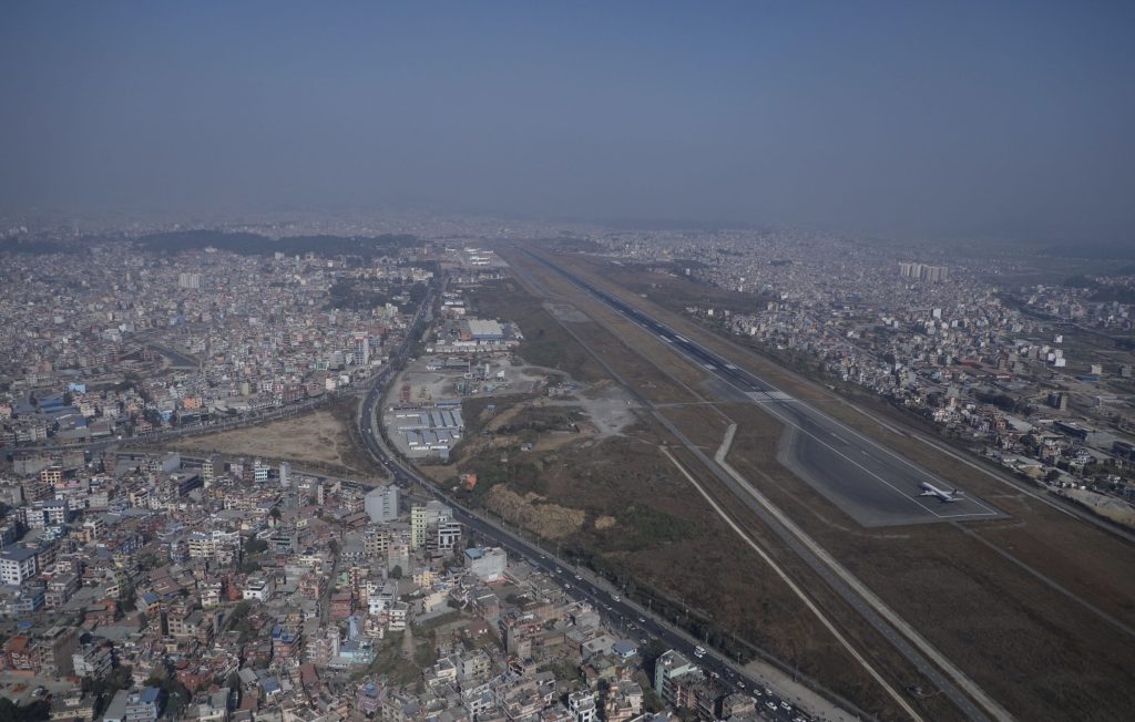 त्रिभुवन विमानस्थल बन्द