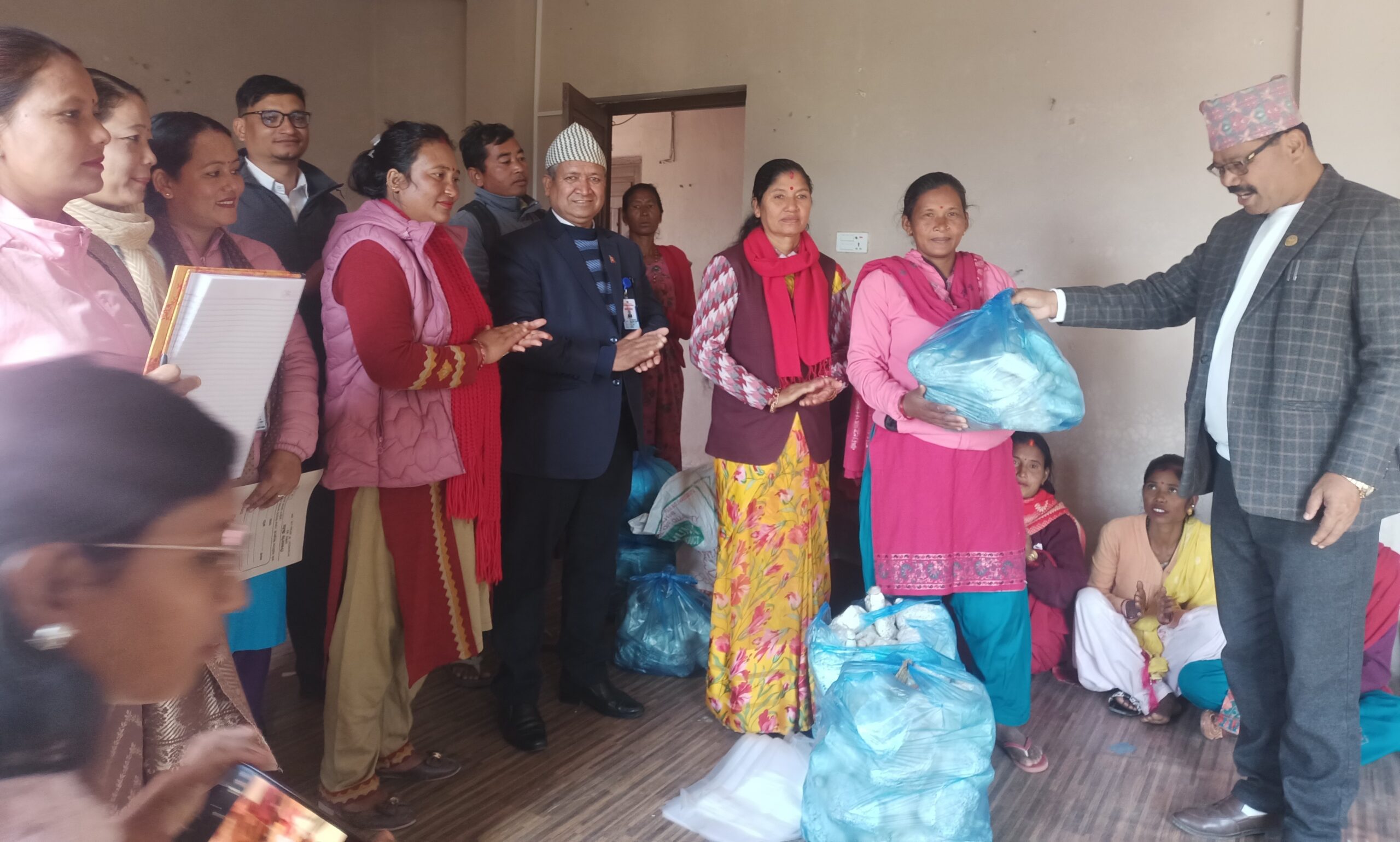 दंगीशरणका किसानलाई ५० प्रतिशत अनुदानमा च्याउको बीउ वितरण