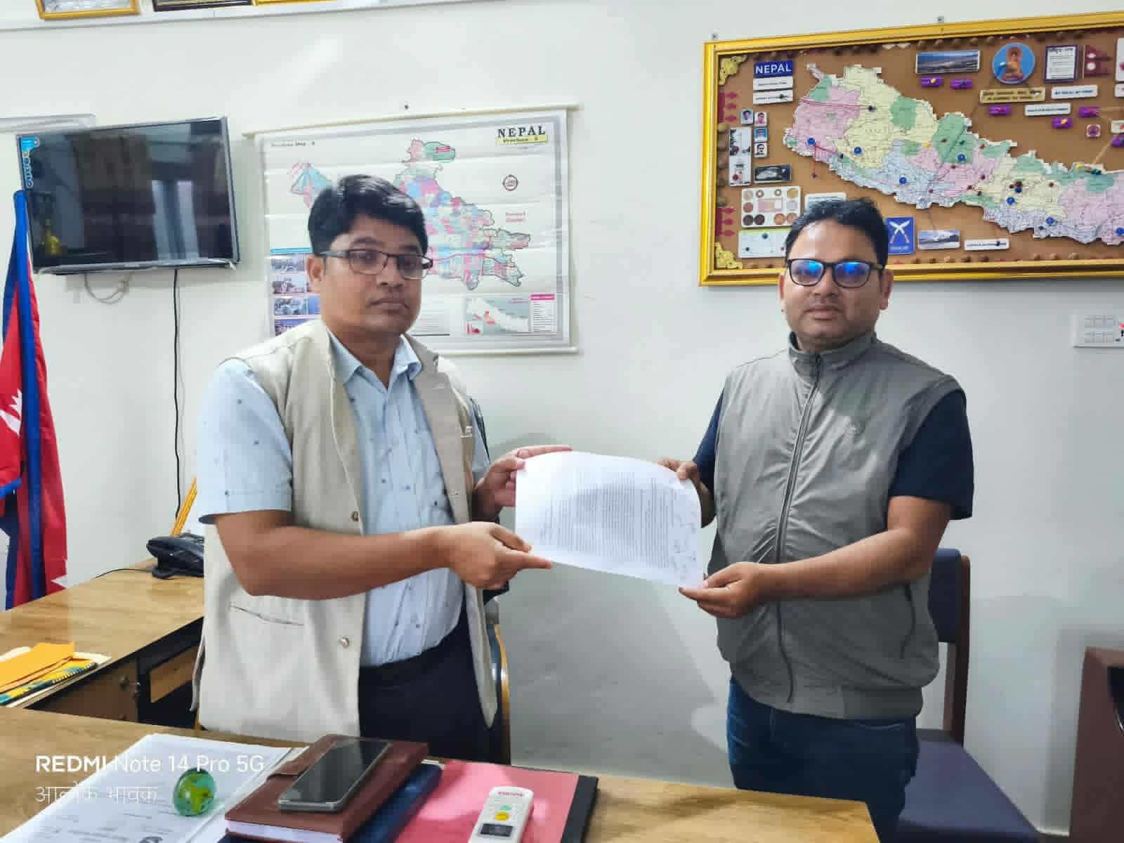 सुकुम्बासी तथा भूमिहिनको व्यवस्थापन माग गर्दै गढवामा ज्ञापनपत्र, ‘उचित व्यवस्थापन बिना डोजर चल्दैन’-अध्यक्ष पोख्रेल